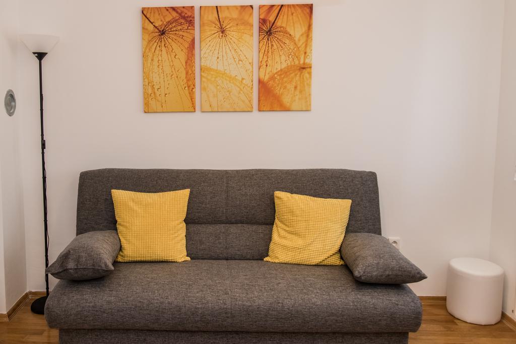 Apartment Roko Осиек Экстерьер фото