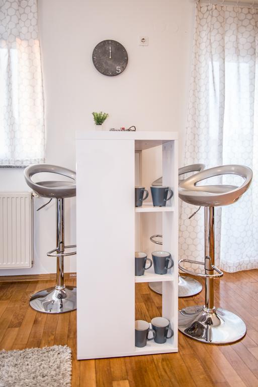 Apartment Roko Осиек Экстерьер фото