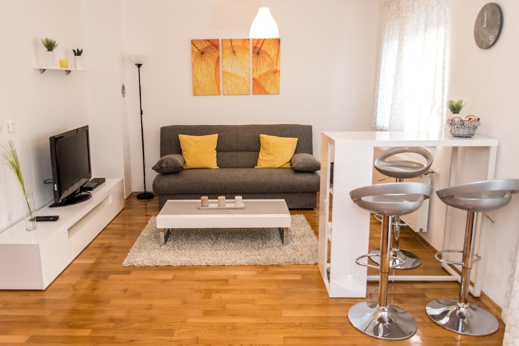 Apartment Roko Осиек Экстерьер фото